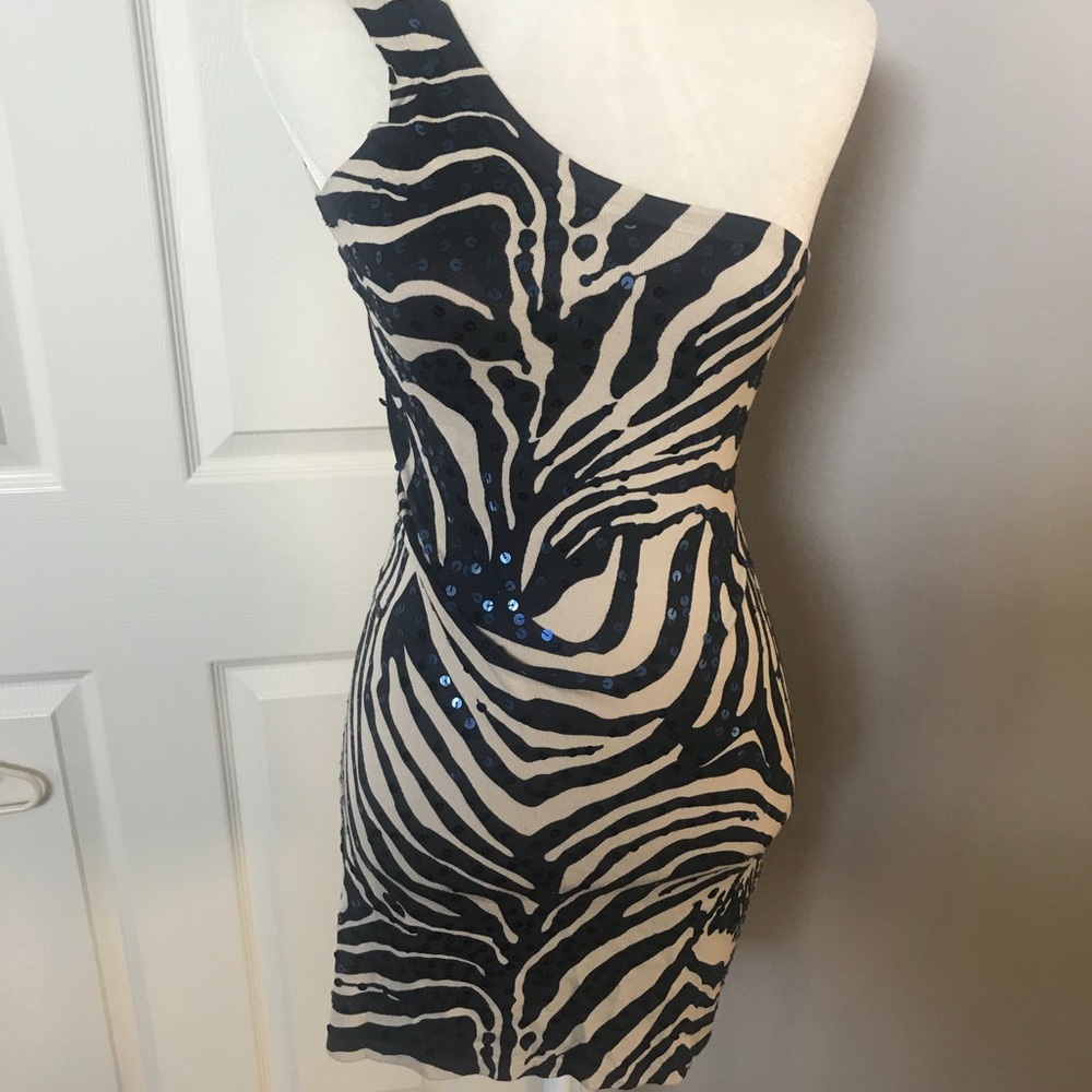 One shoulder dress